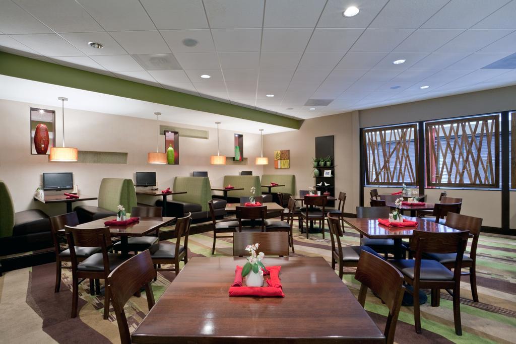 Holiday Inn Olathe Medical Center Εξωτερικό φωτογραφία